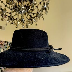 Black wool hat